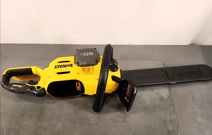 Dewalt 60v chainsaw 18 deals inch bar