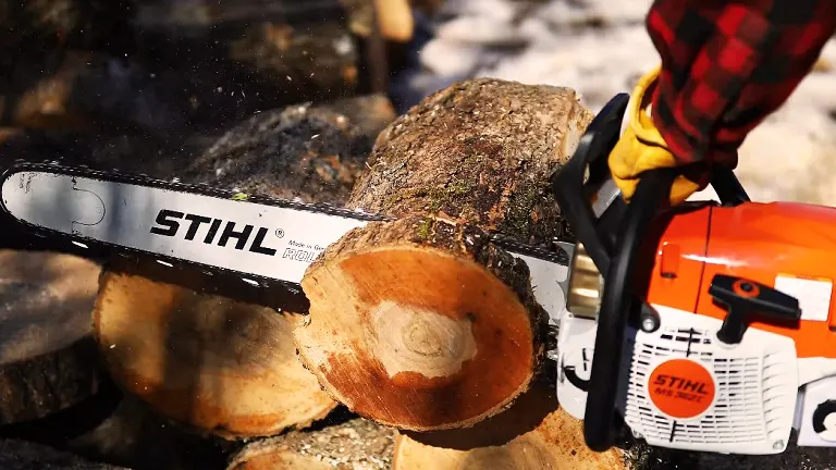 Stihl MS 362 C-M Enhanced Handling and User-Friendly Features