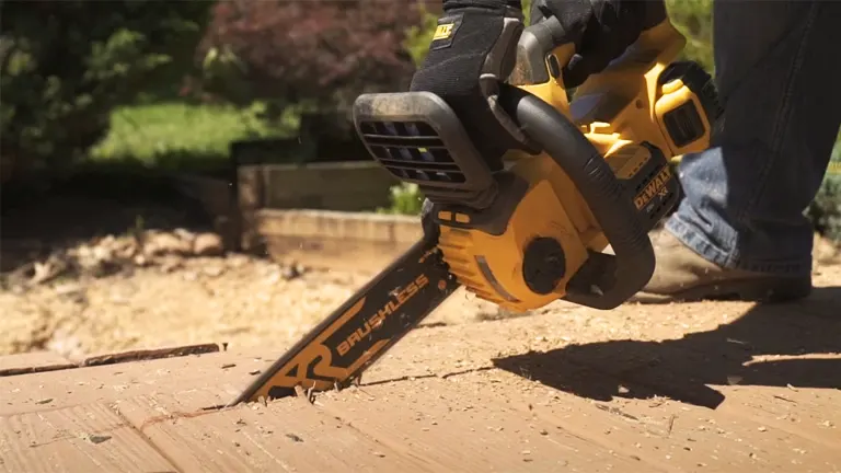 Dewalt chainsaw online dccs620p1