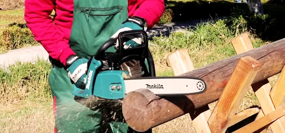 Makita EA4300F40B ChainSaw Review [2023] - Forestry Reviews