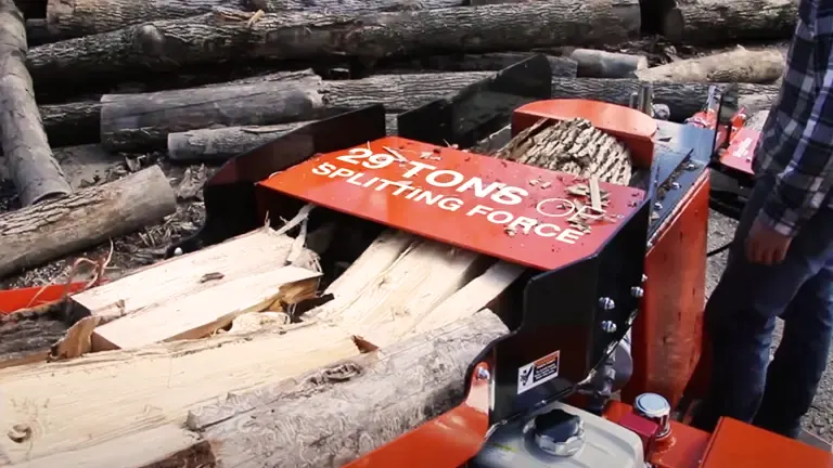 Wood-Mizer FS300 Log Splitter in action, splitting a log with 29 tons of force