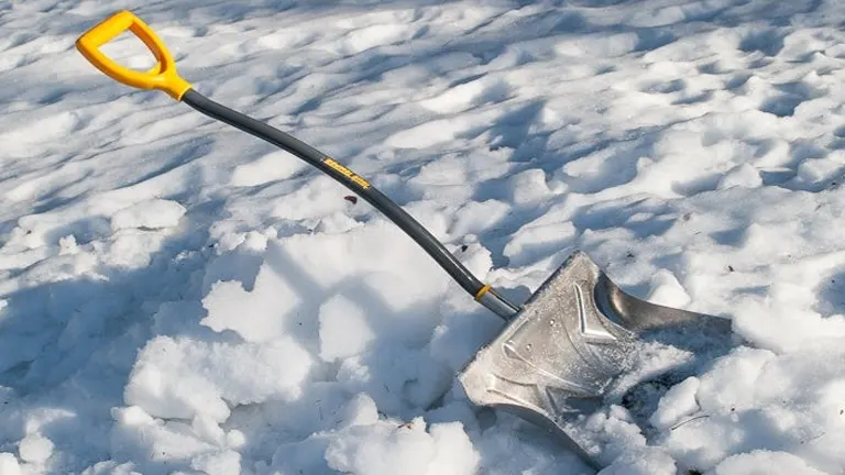 True Temper 20-inch Aluminum Combo Snow Shovel