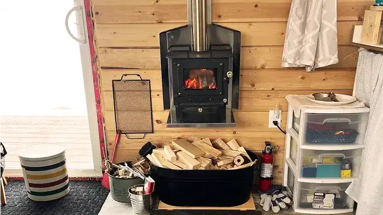 Cooking with the Cubic Mini Wood Stove OVEN :: Grizzly In a Tiny House on  Wheels :: Winter Warmth 