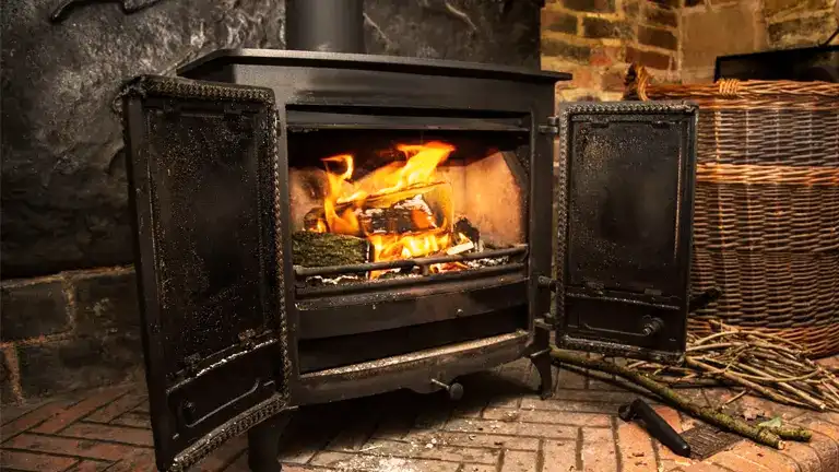 What Are The Pros And Cons Of Heating With Wood?