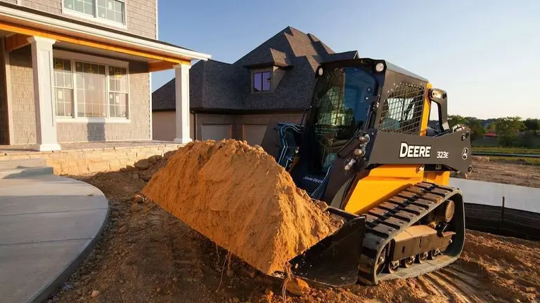 John Deere 323E Compact Track Loader