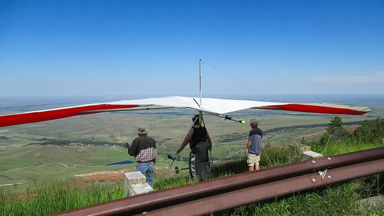 People preparing a hang glider at Bighorn National Forest overlook