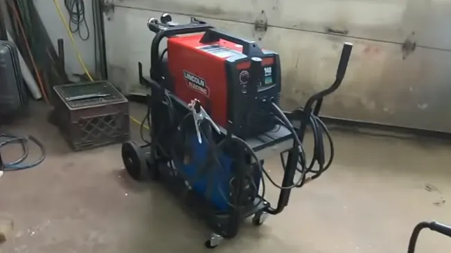 Portability and Convenience Lincoln Electric Easy MIG 140 Welder