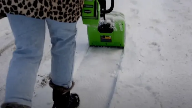 Effortless Snow Removal Greenworks 40V Snow Shovel