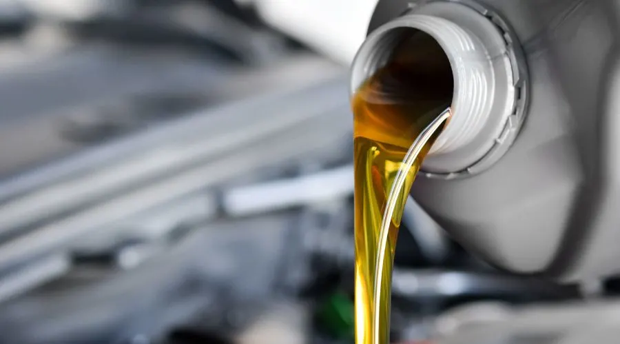 Can You Use Motor Oil for Chainsaw Bar Oil: What You Need to Know