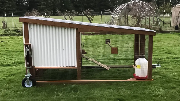 Compact Prefabricated Chicken Coop