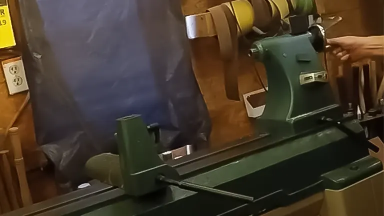 Operational Grizzly G0694 wood lathe in a workshop