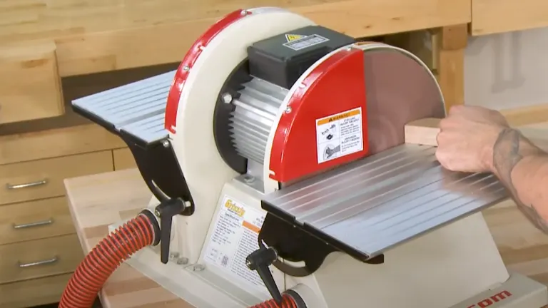 Grizzly G0843P Sander in use