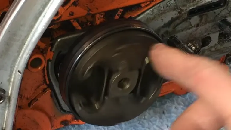 Person trying to spin the clutch drum