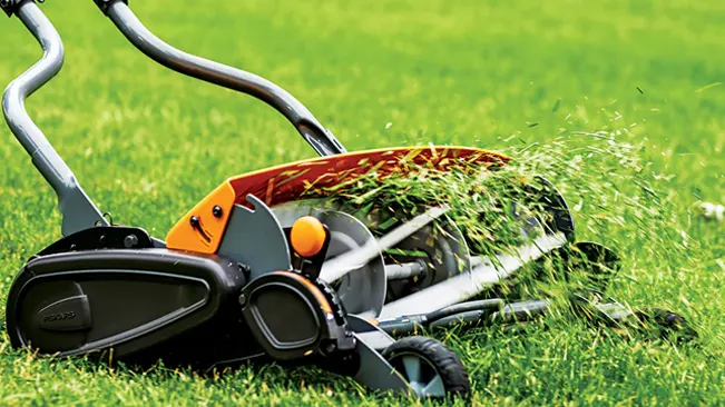 Fiskars StaySharp 18-Inch Max Reel Mower Review - Forestry Reviews