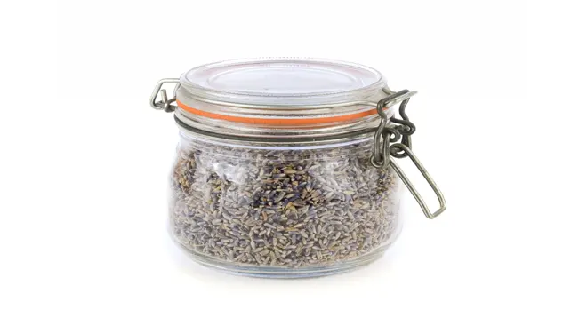 Storing Dried Lavender