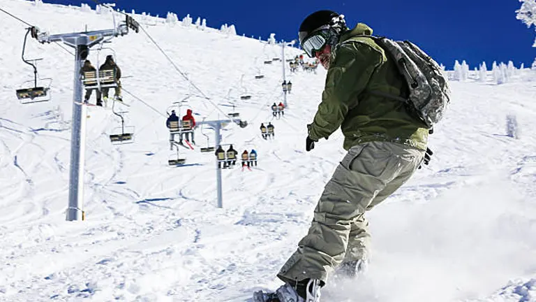 Discover the Top 12 Ski Resorts in Utah for 2024: Insider's Picks