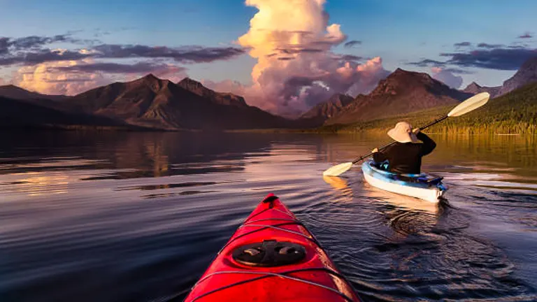 10 Best Kayaking Spots in the U.S for 2024