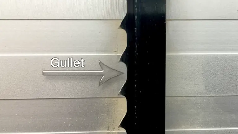 An arrow poiting the Gullet of the Bandsaw Blade