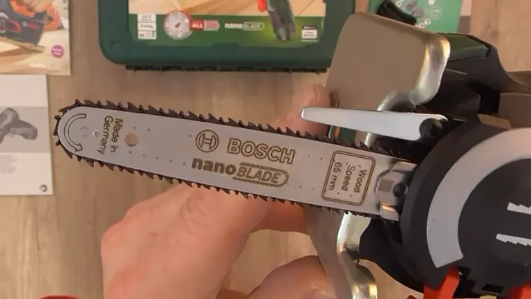 Bosch Nano Mini Chainsaw Close up the SDS system