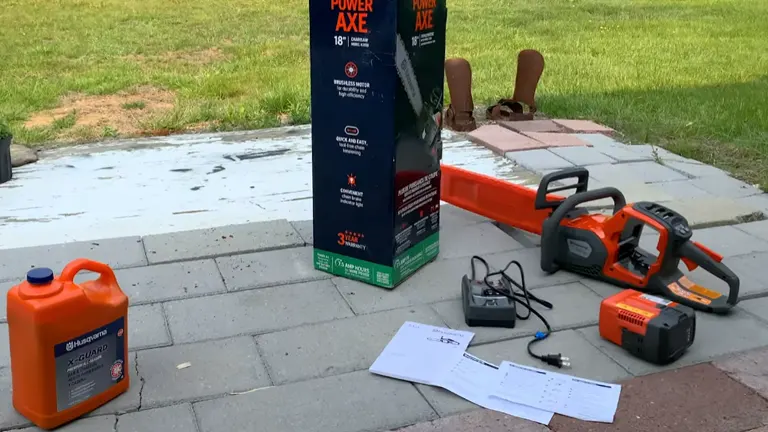 Husqvarna Power Axe 350i package getting out of the box 