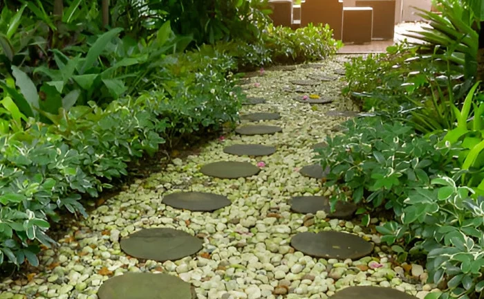 How to Build a Simple Garden Path: Affordable DIY Ideas for Beginners